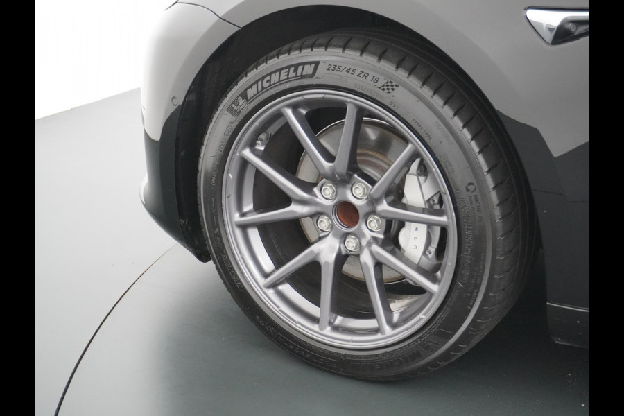 Tesla Model 3 RWD SR+ 60kWh 325PK TREKHAAK FSD 3-Computer 18" AutoPilot Leder PanoDak Adaptive-Cruise Lmv Camera's Elektr.-Stuur+Stoelen+Spieg Navi LED Comfortstoelen ACC DAB Voorverwarmen interieur via App Keyless via Telefoonsleutel One-Pedal-Drive 1.000KG Trekgewicht! Origineel Nederlandse auto tot 11kw laden thuis! 1.584kg licht! Accu Garantie tot 29-06-2028/160.000km