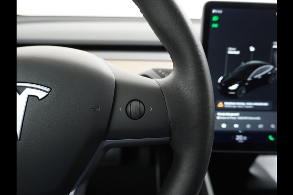 Tesla Model 3 RWD SR+ 60kWh 325PK TREKHAAK FSD 3-Computer 18" AutoPilot Leder PanoDak Adaptive-Cruise Lmv Camera's Elektr.-Stuur+Stoelen+Spieg Navi LED Comfortstoelen ACC DAB Voorverwarmen interieur via App Keyless via Telefoonsleutel One-Pedal-Drive 1.000KG Trekgewicht! Origineel Nederlandse auto tot 11kw laden thuis! 1.584kg licht! Accu Garantie tot 29-06-2028/160.000km