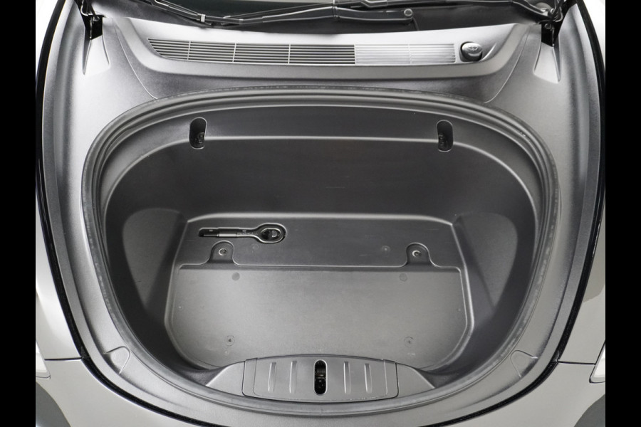 Tesla Model 3 RWD SR+ 60kWh 325PK TREKHAAK FSD 3-Computer 18" AutoPilot Leder PanoDak Adaptive-Cruise Lmv Camera's Elektr.-Stuur+Stoelen+Spieg Navi LED Comfortstoelen ACC DAB Voorverwarmen interieur via App Keyless via Telefoonsleutel One-Pedal-Drive 1.000KG Trekgewicht! Origineel Nederlandse auto tot 11kw laden thuis! 1.584kg licht! Accu Garantie tot 29-06-2028/160.000km