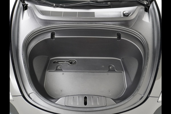 Tesla Model 3 RWD SR+ 60kWh 325PK TREKHAAK FSD 3-Computer 18" AutoPilot Leder PanoDak Adaptive-Cruise Lmv Camera's Elektr.-Stuur+Stoelen+Spieg Navi LED Comfortstoelen ACC DAB Voorverwarmen interieur via App Keyless via Telefoonsleutel One-Pedal-Drive 1.000KG Trekgewicht! Origineel Nederlandse auto tot 11kw laden thuis! 1.584kg licht! Accu Garantie tot 29-06-2028/160.000km