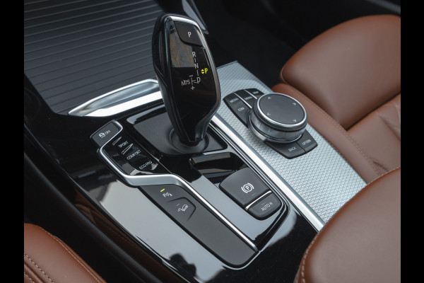 BMW X3 M40i xDrive - Individual Leder - Pano - Trekhaak - Harman Kardon - ACC