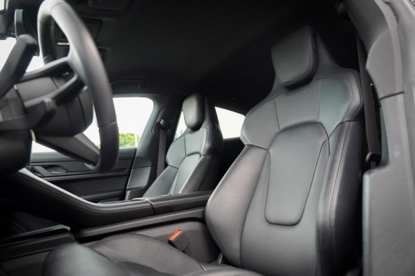 Porsche Taycan 4S Performance 84 kWh / 4Wiel Sturing / Warmtepomp / Sportstoelen