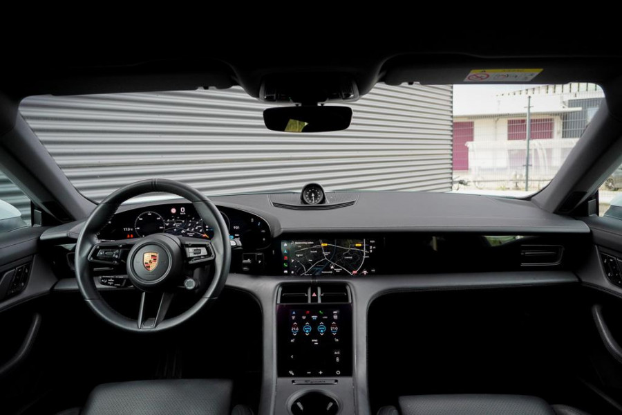 Porsche Taycan 4S Performance 84 kWh / 4Wiel Sturing / Warmtepomp / Sportstoelen