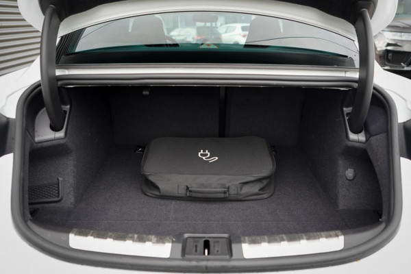 Porsche Taycan 4S Performance 84 kWh / 4Wiel Sturing / Warmtepomp / Sportstoelen