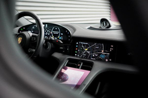 Porsche Taycan 4S Performance 84 kWh / 4Wiel Sturing / Warmtepomp / Sportstoelen