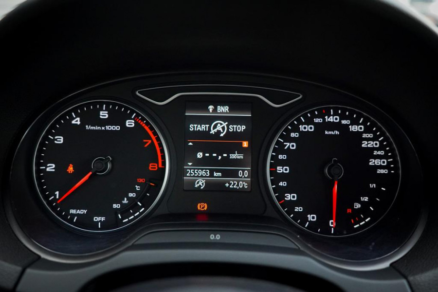 Audi A3 Cabriolet 1.4 TFSI CoD Pro Line / Trekhaak / Stuurwielverwarming / NL Auto