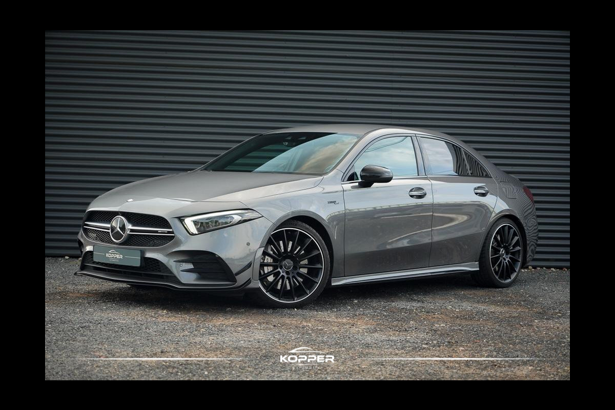 Mercedes-Benz A-Klasse AMG 35 4M / Memory / Rij-Assistentie / Night / Sfeerverlichting / Leder