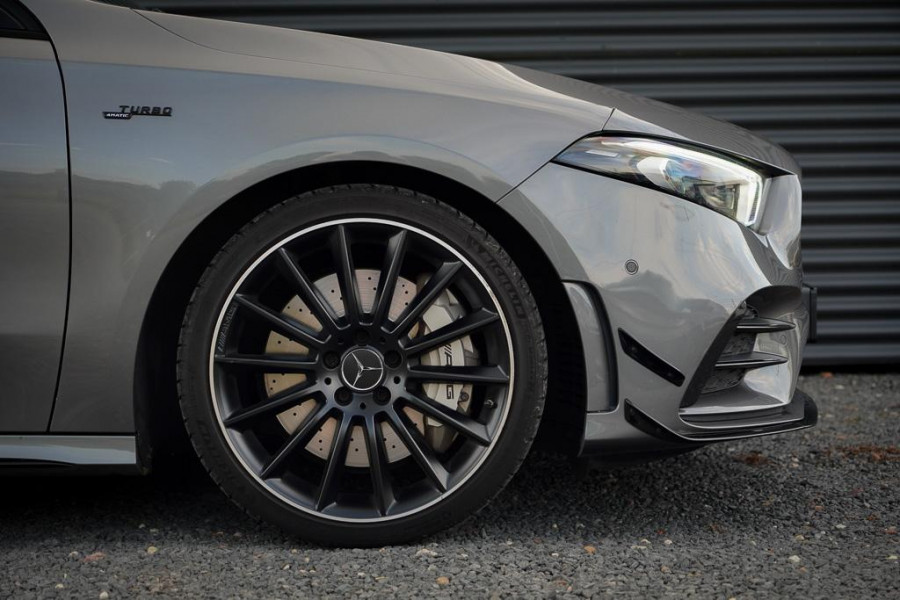 Mercedes-Benz A-Klasse AMG 35 4M / Memory / Rij-Assistentie / Night / Sfeerverlichting / Leder