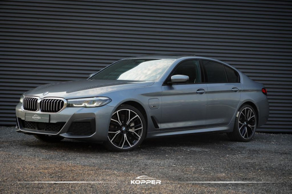 BMW 5 Serie 530e High Executive / M-Sport / Pano / Shadowline / Incl BTW / Adaptive Cruise