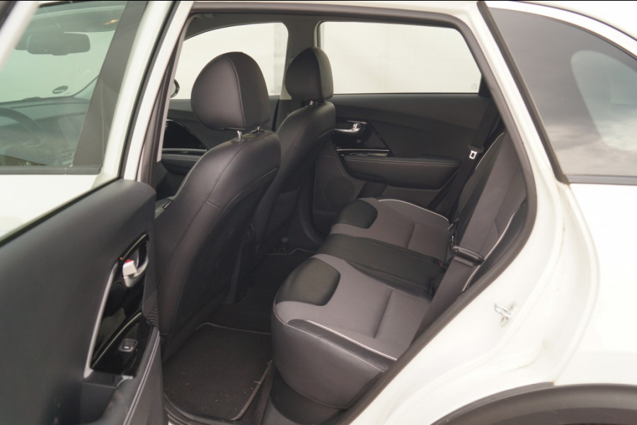 Kia e-Niro DynamicLine 64kWh 3-FASE-NAVI-ECC-CAM-DAB-PDC-