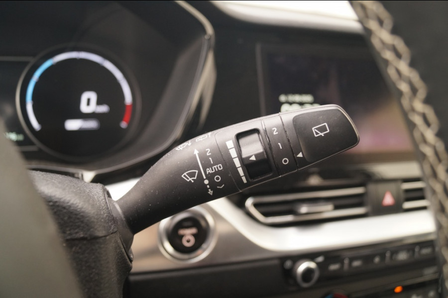 Kia e-Niro DynamicLine 64kWh 3-FASE-NAVI-ECC-CAM-DAB-PDC-