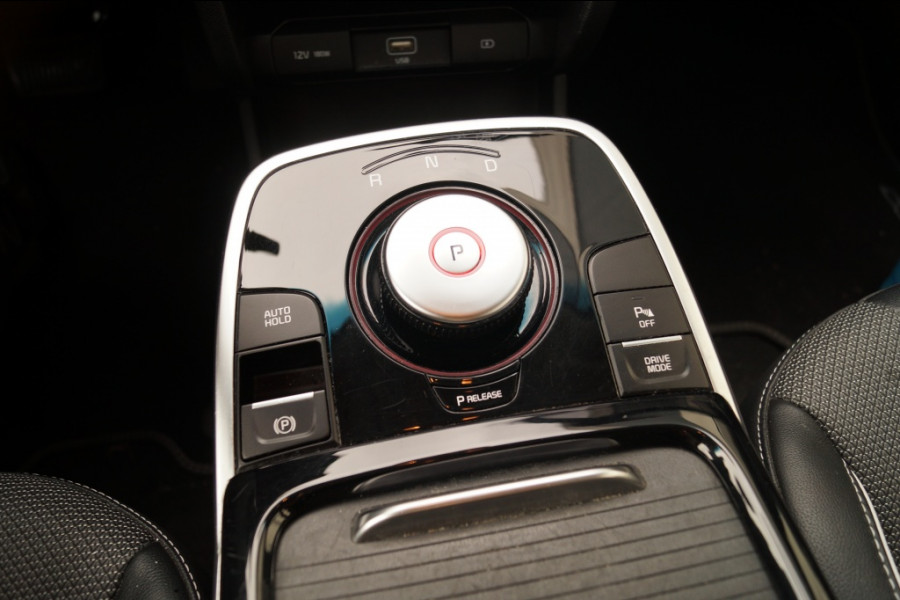 Kia e-Niro DynamicLine 64kWh 3-FASE-NAVI-ECC-CAM-DAB-PDC-