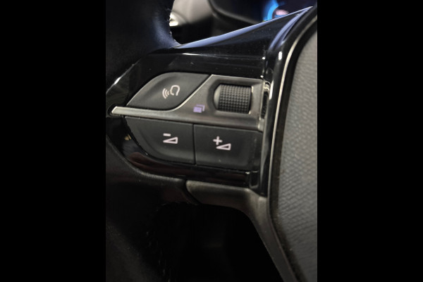 Peugeot 2008 1.2 PureTech Blue Lease Allure