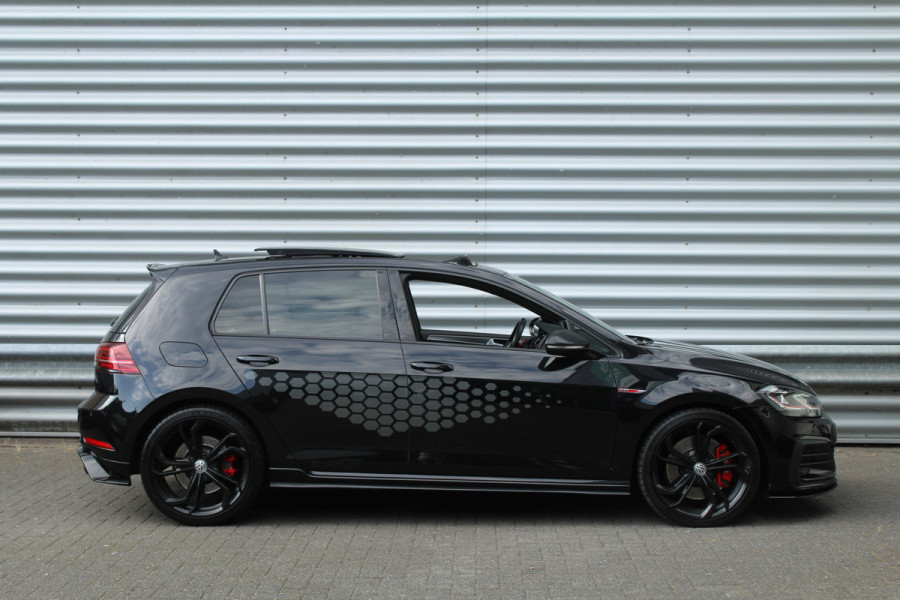 Volkswagen Golf 2.0 TSI 290pk GTI TCR DSG7 Panoramadak Clima Cruise Navi Camera Akrapovic Dig. Cockpit 18"LMV