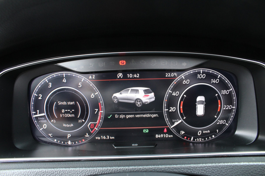 Volkswagen Golf 2.0 TSI 290pk GTI TCR DSG7 Panoramadak Clima Cruise Navi Camera Akrapovic Dig. Cockpit 18"LMV