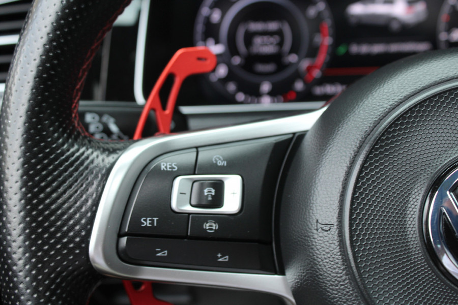 Volkswagen Golf 2.0 TSI 290pk GTI TCR DSG7 Panoramadak Clima Cruise Navi Camera Akrapovic Dig. Cockpit 18"LMV