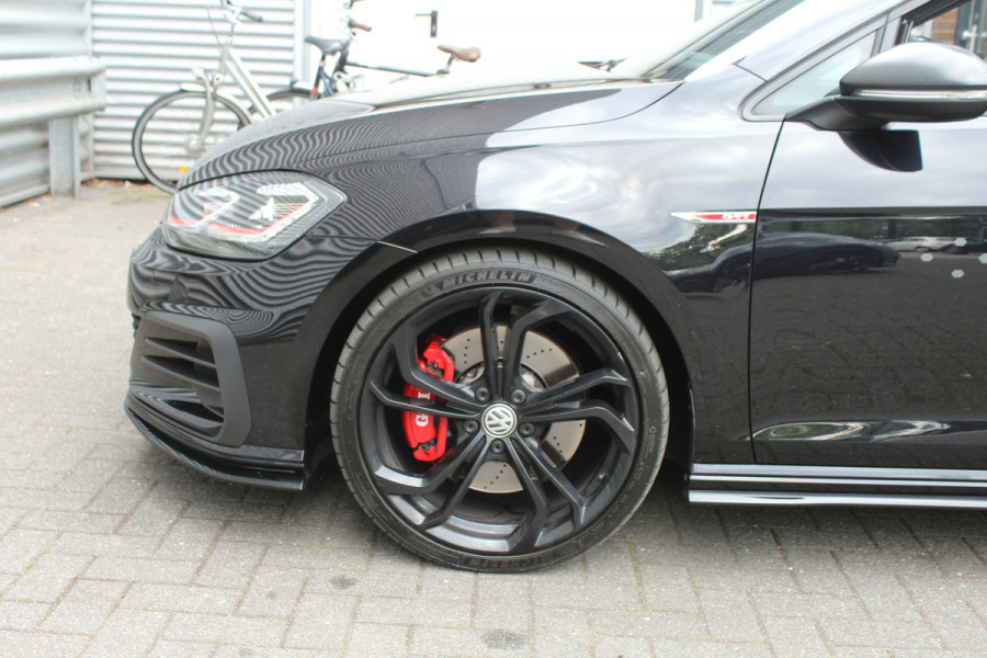 Volkswagen Golf 2.0 TSI 290pk GTI TCR DSG7 Panoramadak Clima Cruise Navi Camera Akrapovic Dig. Cockpit 18"LMV