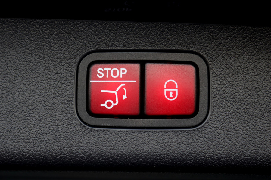 Mercedes-Benz E-Klasse Estate 300 e Luxury Line Aut9 | Distronic Pro | Keyless Go | Camera | Dodehoekassistent | High Perf. LED | Zitcomfortpakket |