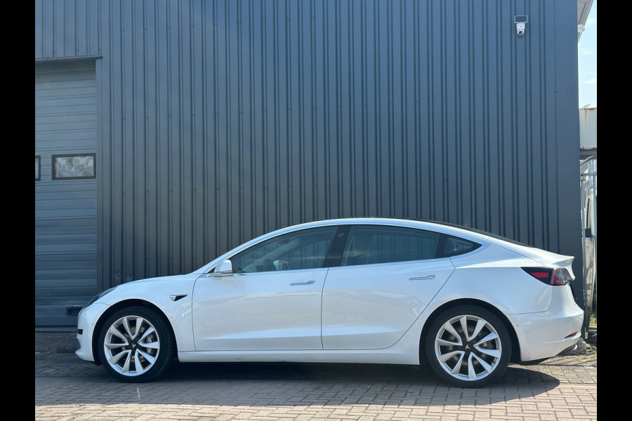 Tesla Model 3 Standard RWD Plus 60 kWh