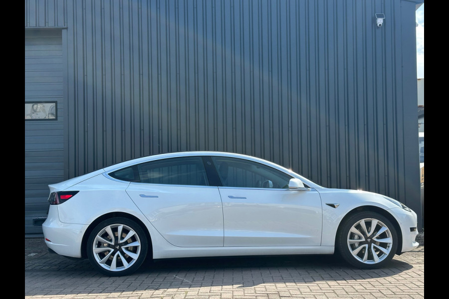 Tesla Model 3 Standard RWD Plus 60 kWh