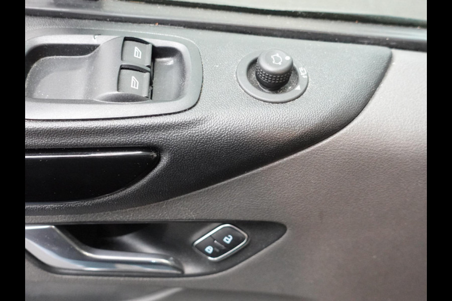 Ford Transit Custom 320 2.0 TDCI L2H1 Sport Dubbele Cabine Airco ACC Bluetooth Navi Trekhaak PDC Camera