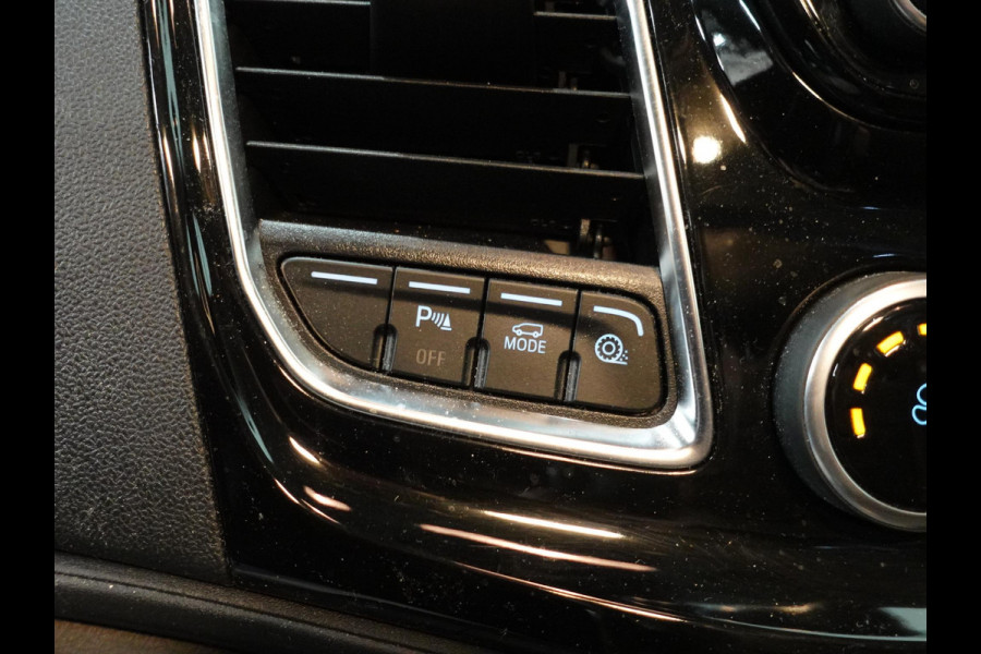Ford Transit Custom 320 2.0 TDCI L2H1 Sport Dubbele Cabine Airco ACC Bluetooth Navi Trekhaak PDC Camera