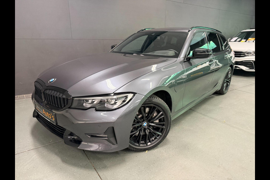 BMW 3 Serie Touring 330e xDrive BLACK-LINE SPORT NAVI/V-COCKPIT/DAB/CARPLAY/SFEERVERL/CAM/