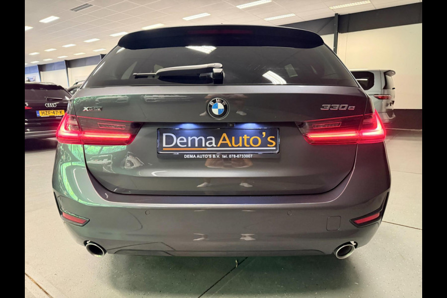 BMW 3 Serie Touring 330e xDrive BLACK-LINE SPORT NAVI/V-COCKPIT/DAB/CARPLAY/SFEERVERL/CAM/