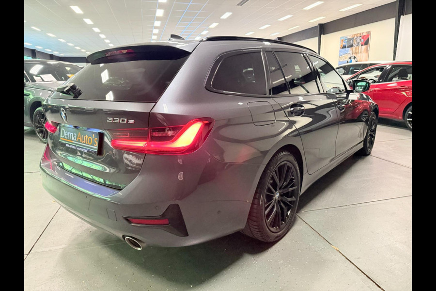 BMW 3 Serie Touring 330e xDrive BLACK-LINE SPORT NAVI/V-COCKPIT/DAB/CARPLAY/SFEERVERL/CAM/