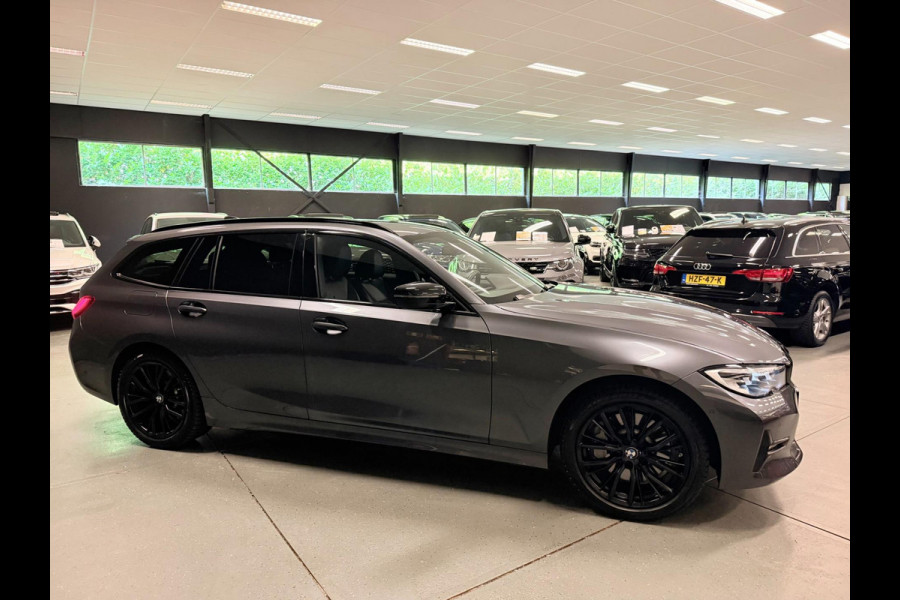 BMW 3 Serie Touring 330e xDrive BLACK-LINE SPORT NAVI/V-COCKPIT/DAB/CARPLAY/SFEERVERL/CAM/