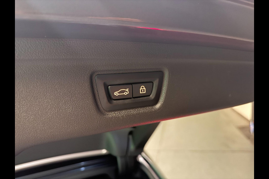 BMW 3 Serie Touring 330e xDrive BLACK-LINE SPORT NAVI/V-COCKPIT/DAB/CARPLAY/SFEERVERL/CAM/