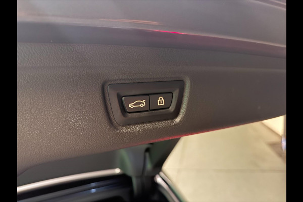 BMW 3 Serie Touring 330e xDrive BLACK-LINE SPORT NAVI/V-COCKPIT/DAB/CARPLAY/SFEERVERL/CAM/