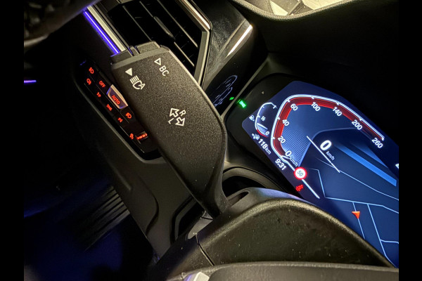BMW 3 Serie Touring 330e xDrive BLACK-LINE SPORT NAVI/V-COCKPIT/DAB/CARPLAY/SFEERVERL/CAM/