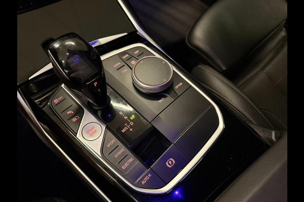 BMW 3 Serie Touring 330e xDrive BLACK-LINE SPORT NAVI/V-COCKPIT/DAB/CARPLAY/SFEERVERL/CAM/