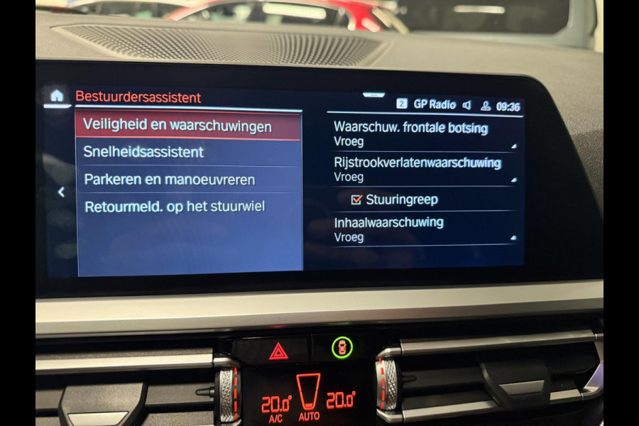 BMW 3 Serie Touring 330e xDrive BLACK-LINE SPORT NAVI/V-COCKPIT/DAB/CARPLAY/SFEERVERL/CAM/