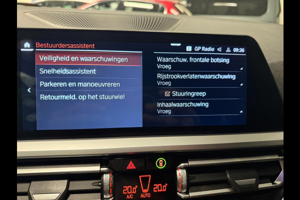 BMW 3 Serie Touring 330e xDrive BLACK-LINE SPORT NAVI/V-COCKPIT/DAB/CARPLAY/SFEERVERL/CAM/