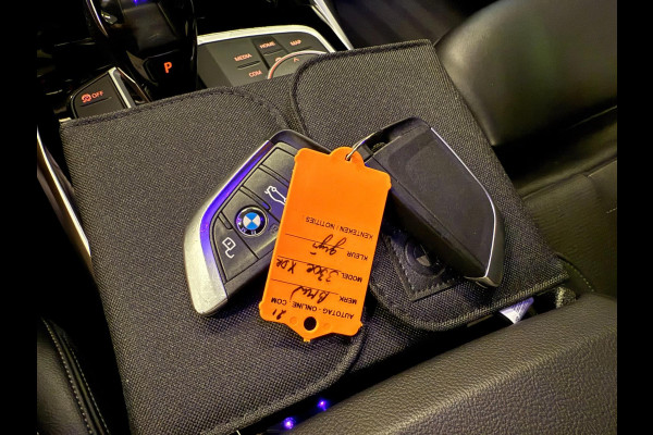 BMW 3 Serie Touring 330e xDrive BLACK-LINE SPORT NAVI/V-COCKPIT/DAB/CARPLAY/SFEERVERL/CAM/