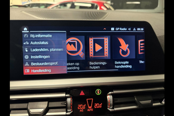 BMW 3 Serie Touring 330e xDrive BLACK-LINE SPORT NAVI/V-COCKPIT/DAB/CARPLAY/SFEERVERL/CAM/