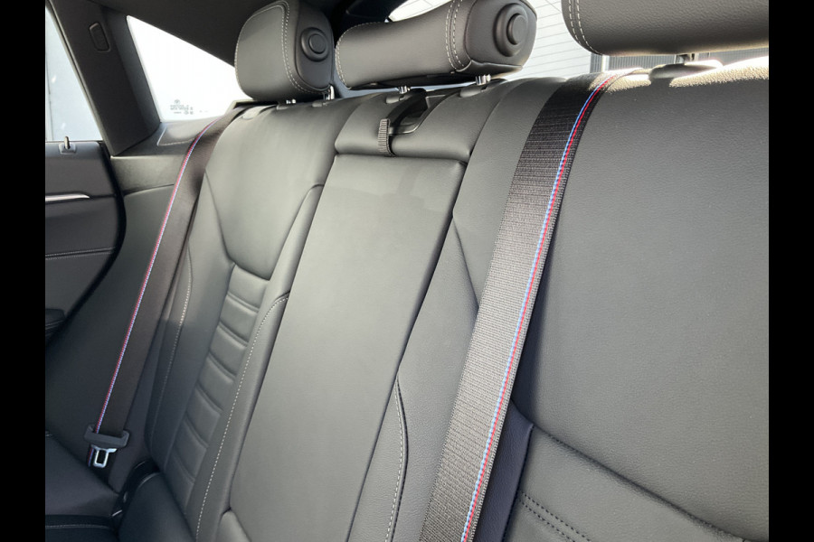 BMW i4 M50 M-Sport 84kWh 544PK Pano Laser HUD Harman/Kardon Elek.Trekhaak Leer BOMVOL!