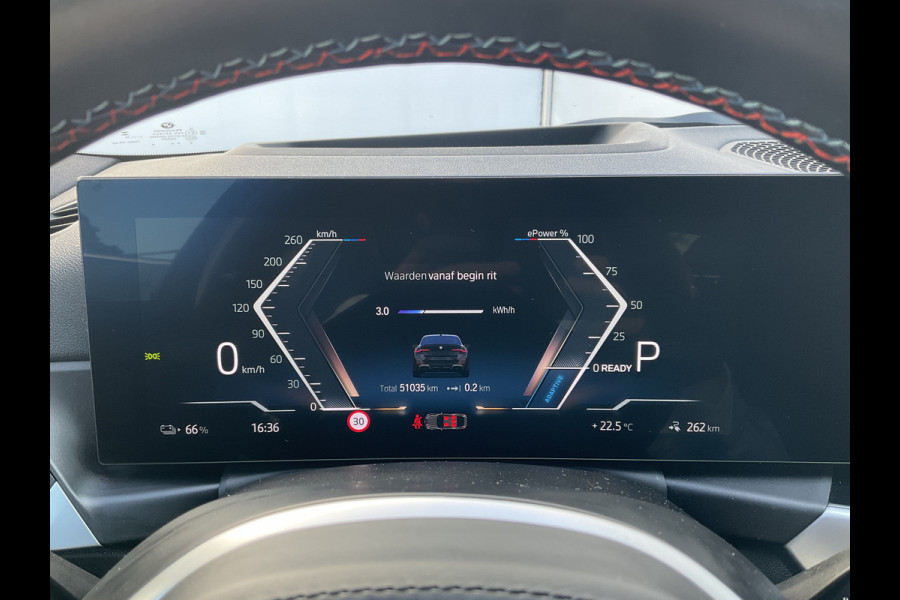 BMW i4 M50 M-Sport 84kWh 544PK Pano Laser HUD Harman/Kardon Elek.Trekhaak Leer BOMVOL!