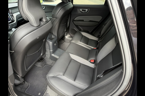 Volvo XC60 T8 (455pk) Recharge AWD Plus Black Edition ** Panodak ** HUD ** H&K ** 360 camera ** Trekhaak NP 80K **