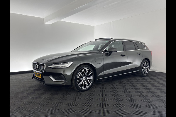 Volvo V60 2.0 T6 Plug-in hybrid AWD Plus Bright (INCL.BTW) *PANO | LUXURY-LEATHER | FULL-LED | DIGI-COCKPIT | NAVI-FULLMAP | HEATED-SPORTSEATS | KEYLESS | ECC | PDC | CRUISE | 18''ALU*