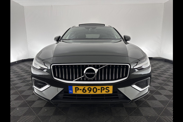 Volvo V60 2.0 T6 Plug-in hybrid AWD Plus Bright (INCL.BTW) *PANO | LUXURY-LEATHER | FULL-LED | DIGI-COCKPIT | NAVI-FULLMAP | HEATED-SPORTSEATS | KEYLESS | ECC | PDC | CRUISE | 18''ALU*