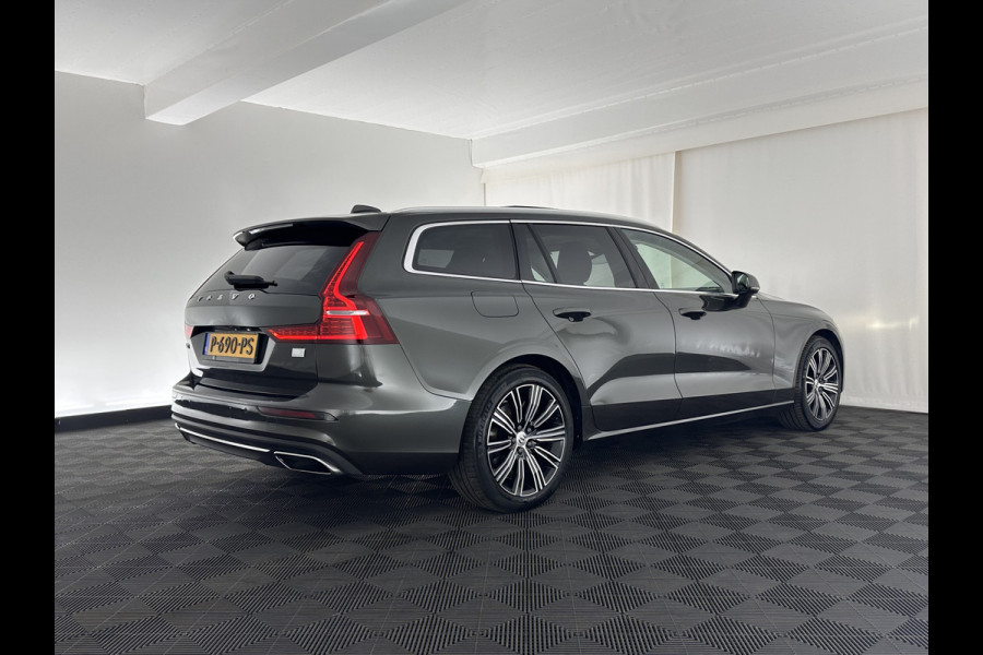 Volvo V60 2.0 T6 Plug-in hybrid AWD Plus Bright (INCL.BTW) *PANO | LUXURY-LEATHER | FULL-LED | DIGI-COCKPIT | NAVI-FULLMAP | HEATED-SPORTSEATS | KEYLESS | ECC | PDC | CRUISE | 18''ALU*