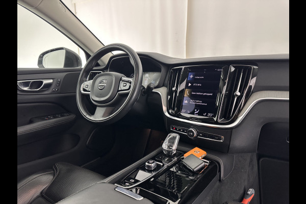 Volvo V60 2.0 T6 Plug-in hybrid AWD Plus Bright (INCL.BTW) *PANO | LUXURY-LEATHER | FULL-LED | DIGI-COCKPIT | NAVI-FULLMAP | HEATED-SPORTSEATS | KEYLESS | ECC | PDC | CRUISE | 18''ALU*