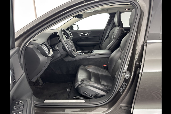 Volvo V60 2.0 T6 Plug-in hybrid AWD Plus Bright (INCL.BTW) *PANO | LUXURY-LEATHER | FULL-LED | DIGI-COCKPIT | NAVI-FULLMAP | HEATED-SPORTSEATS | KEYLESS | ECC | PDC | CRUISE | 18''ALU*