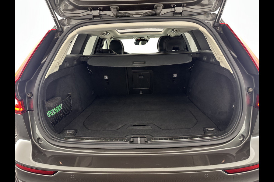 Volvo V60 2.0 T6 Plug-in hybrid AWD Plus Bright (INCL.BTW) *PANO | LUXURY-LEATHER | FULL-LED | DIGI-COCKPIT | NAVI-FULLMAP | HEATED-SPORTSEATS | KEYLESS | ECC | PDC | CRUISE | 18''ALU*