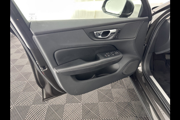 Volvo V60 2.0 T6 Plug-in hybrid AWD Plus Bright (INCL.BTW) *PANO | LUXURY-LEATHER | FULL-LED | DIGI-COCKPIT | NAVI-FULLMAP | HEATED-SPORTSEATS | KEYLESS | ECC | PDC | CRUISE | 18''ALU*