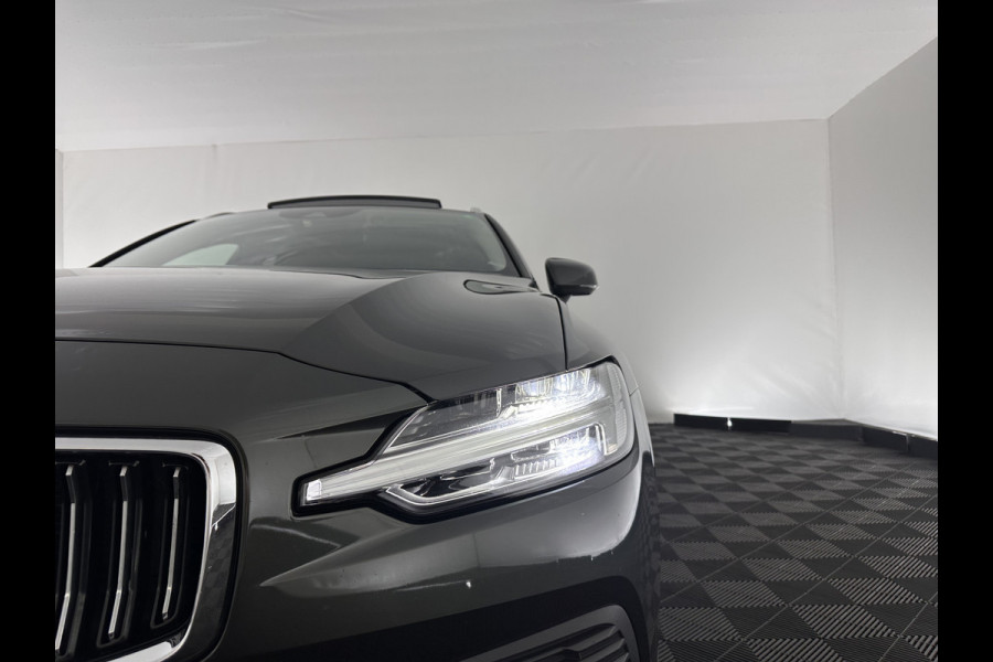 Volvo V60 2.0 T6 Plug-in hybrid AWD Plus Bright (INCL.BTW) *PANO | LUXURY-LEATHER | FULL-LED | DIGI-COCKPIT | NAVI-FULLMAP | HEATED-SPORTSEATS | KEYLESS | ECC | PDC | CRUISE | 18''ALU*