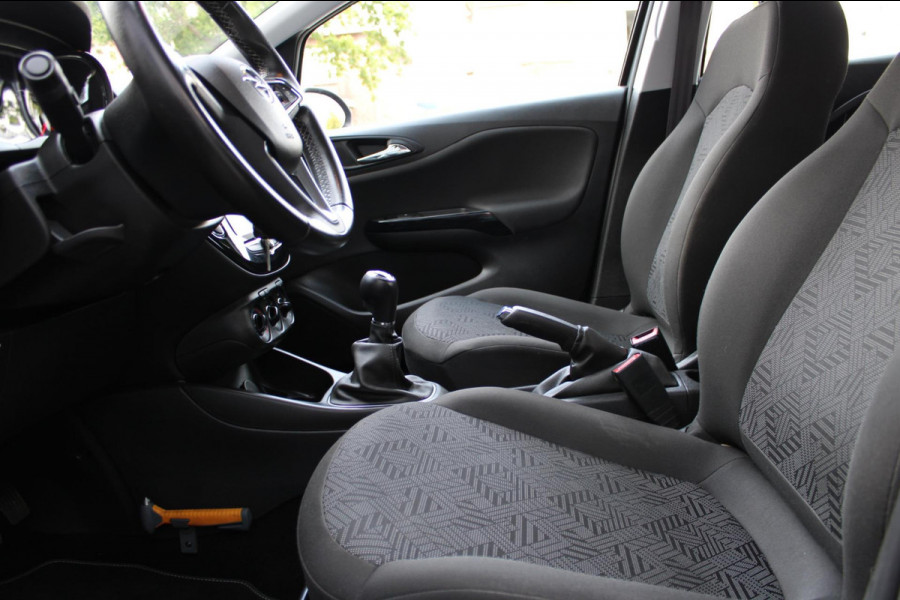 Opel Corsa 1.4 Favourite Airco Navi PDC Apple Carplay Nap